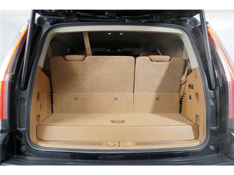 2016 Cadillac Escalade Platinum