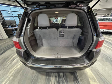 2011 Toyota Highlander SE