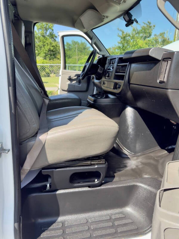 2017 Chevrolet Express 2500