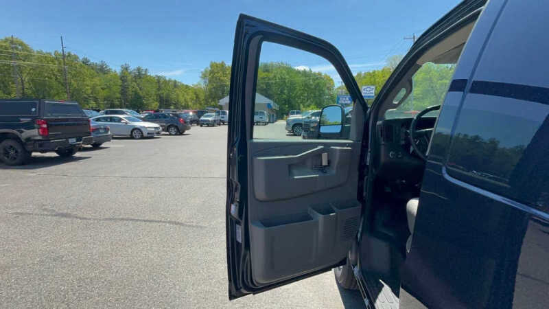 2026 Chevrolet Express 2500
