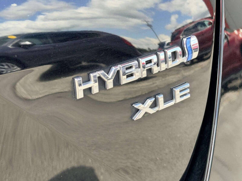 2021 Toyota Prius XLE