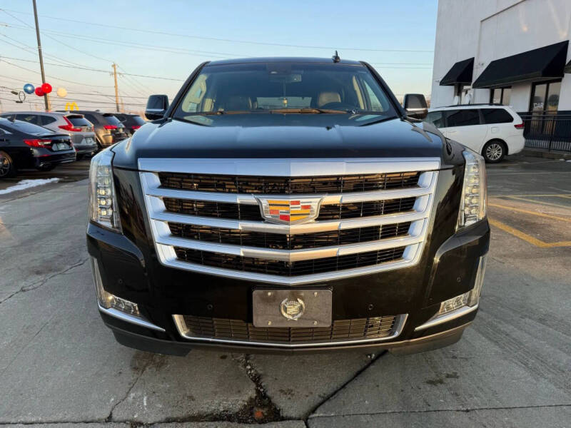 2016 Cadillac Escalade Luxury Collection