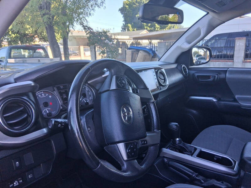 2020 Toyota Tacoma SR5 V6