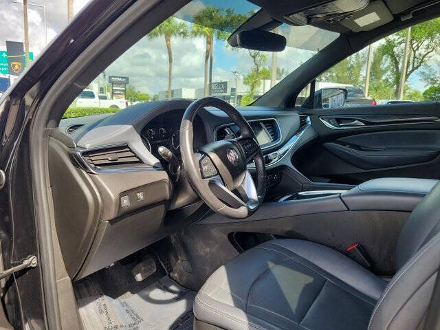 2022 Buick Enclave Essence
