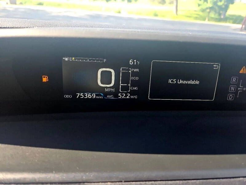 2016 Toyota Prius Three Touring