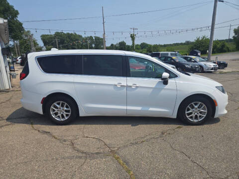 2017 Chrysler Pacifica LX