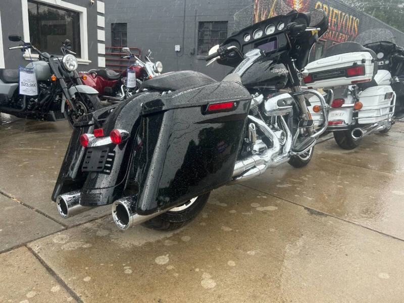 2019 Harley-Davidson Street Glide FLHX