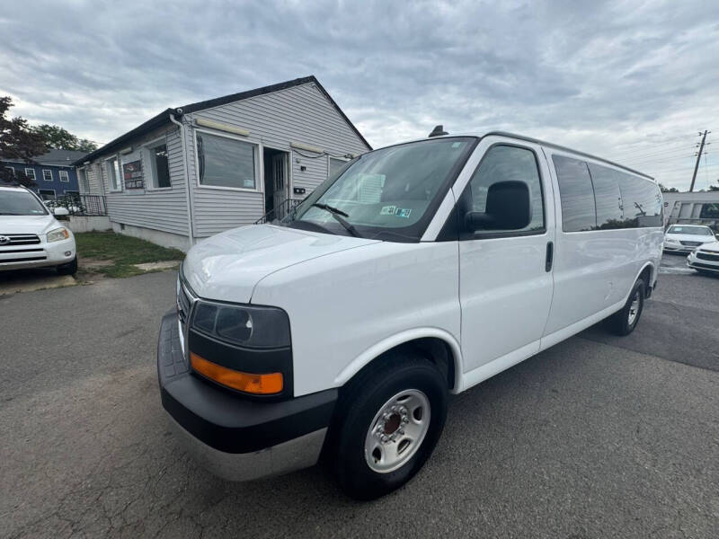 2017 GMC Savana LT 3500