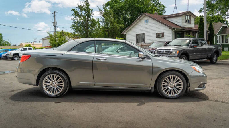 2012 Chrysler 200 Limited