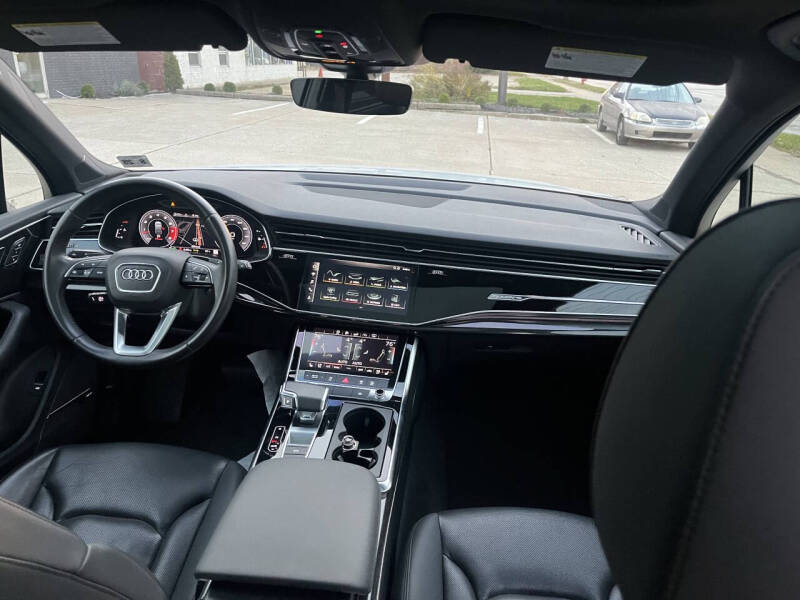 2020 Audi Q7 quattro Premium Plus 55 TFSI