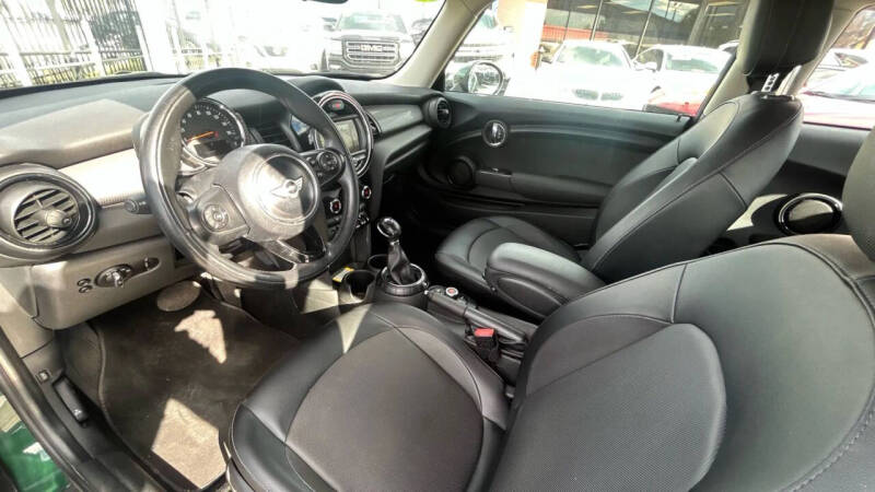 2017 MINI Hardtop 2 Door Cooper