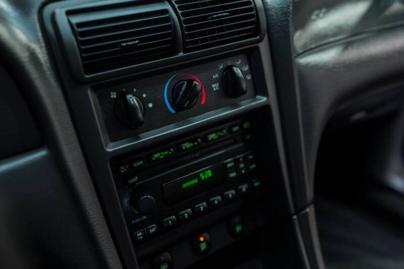 2004 Ford Mustang Mach 1 Premium