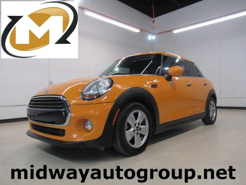 2016 MINI Hardtop 4 Door for sale at Midway Auto Group in Addison TX