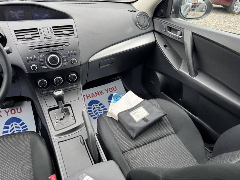 2013 Mazda MAZDA3 i Touring