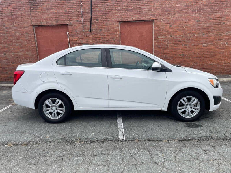 2016 Chevrolet Sonic LT Auto
