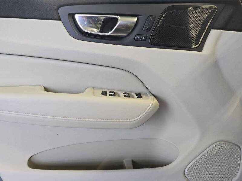 2022 Volvo XC60 Recharge T8 Inscription