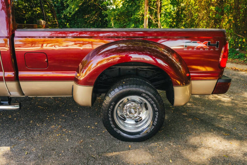 2011 Ford F-350 Super Duty Lariat