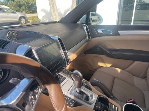 2018 Porsche Cayenne Platinum Edition