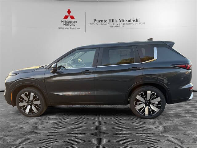 2026 Mitsubishi Outlander SE
