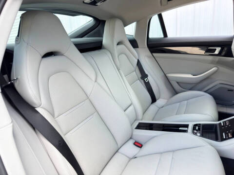 2023 Porsche Panamera 4S E-Hybrid