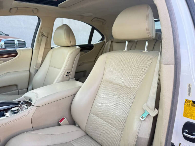 2014 Lexus LS 460