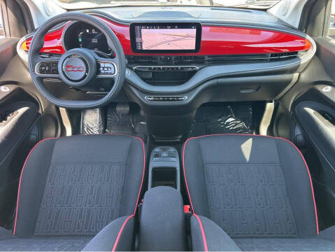 2024 FIAT 500e Inspi(RED)