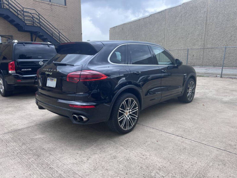 2015 Porsche Cayenne S E-Hybrid