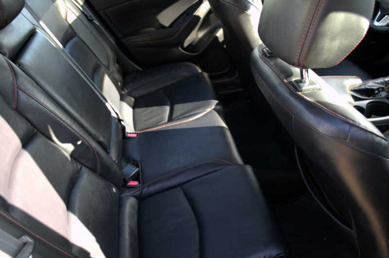 2015 Mazda MAZDA3 i Grand Touring