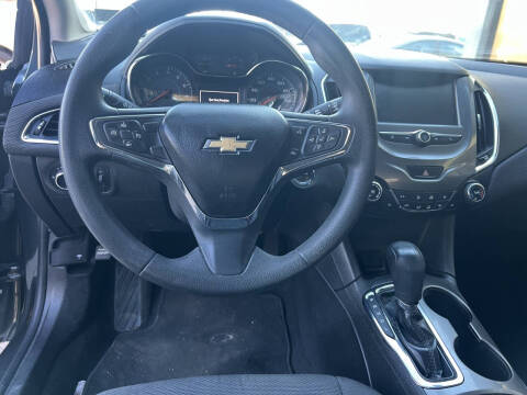 2017 Chevrolet Cruze LT Auto