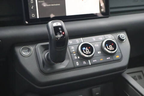 2024 Land Rover Defender 110 P400 X-Dynamic SE