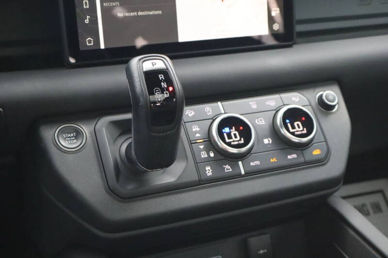 2024 Land Rover Defender 110 P400 X-Dynamic SE
