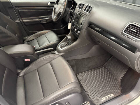 2011 Volkswagen Jetta SportWagen SE PZEV