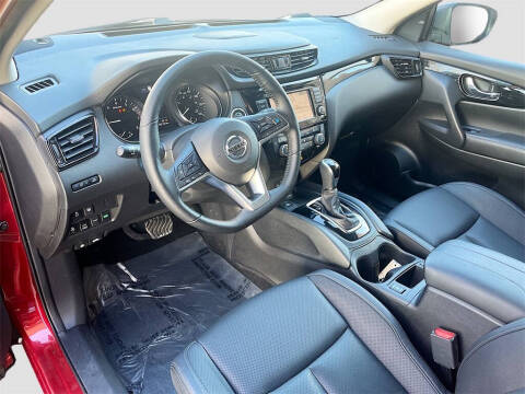 2022 Nissan Rogue Sport SL