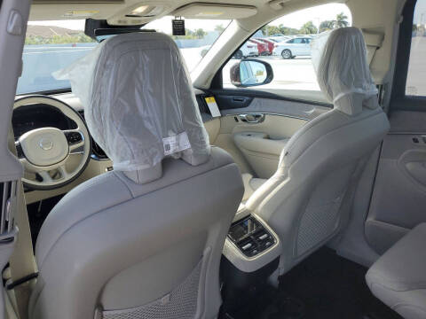 2025 Volvo XC90 B6 Ultra Bright Theme 6P