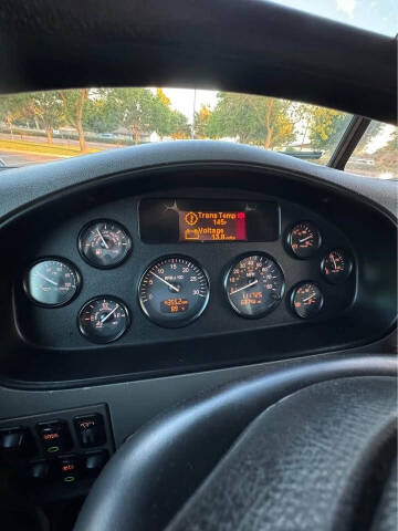 2013 Peterbilt 337
