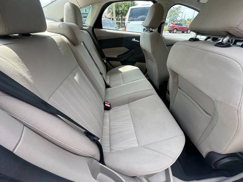 2017 Ford Focus SE
