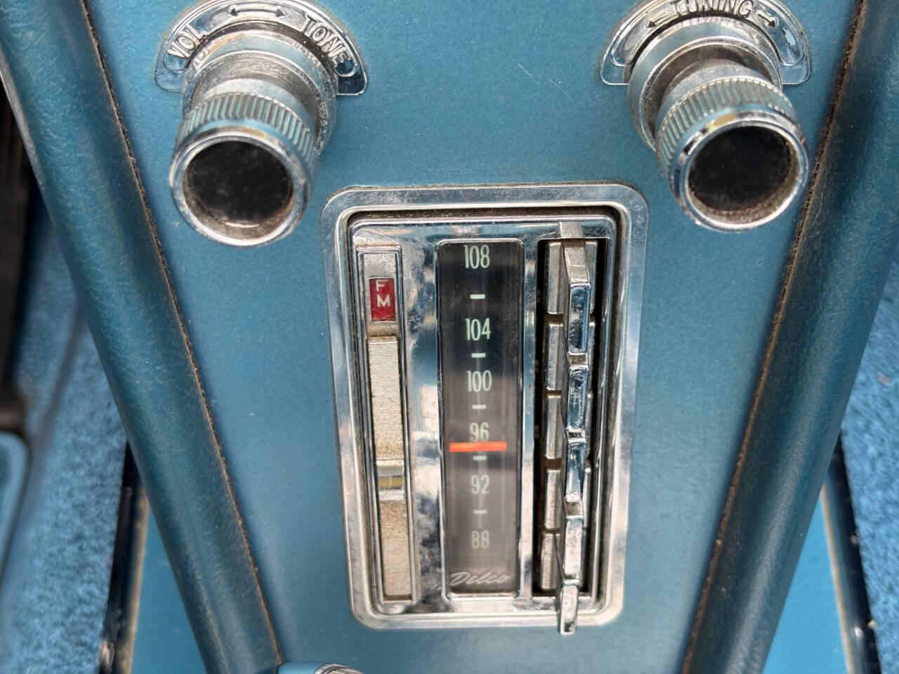 1966 Chevrolet Corvette 42