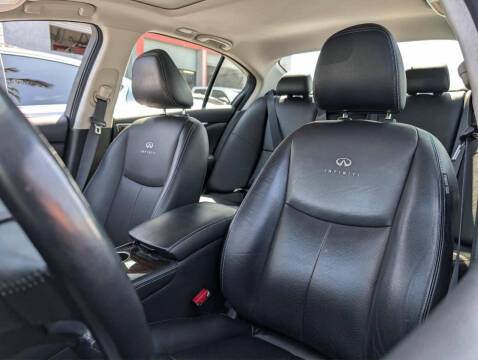 2014 Infiniti Q50 Premium