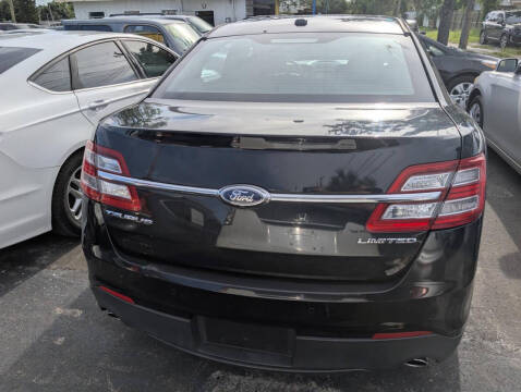2016 Ford Taurus Limited