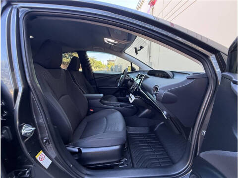 2016 Toyota Prius Two