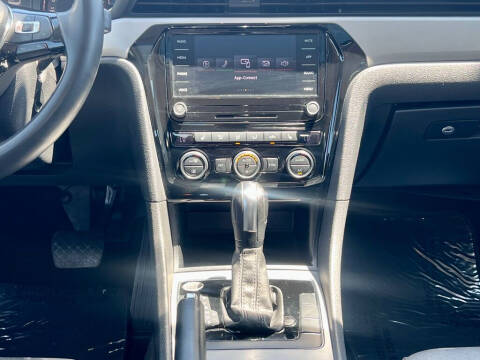 2021 Volkswagen Passat SE