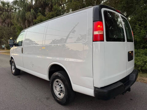 2017 Chevrolet Express 2500