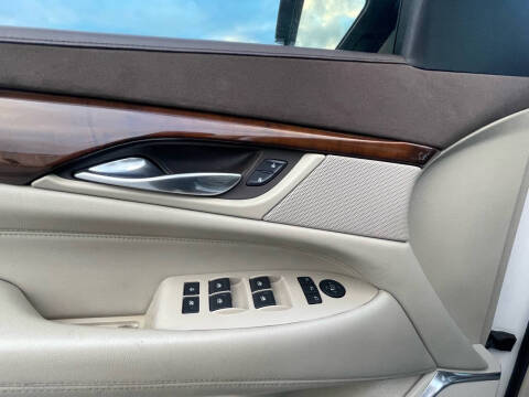 2016 Cadillac Escalade Luxury Collection