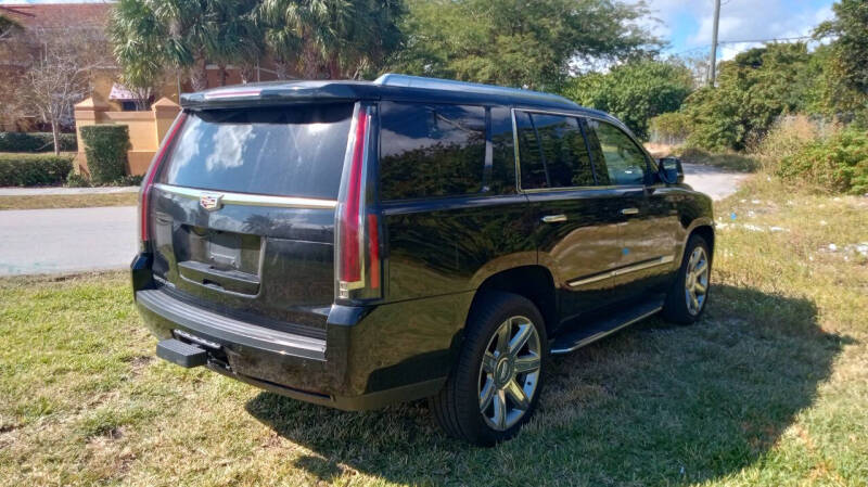2019 Cadillac Escalade Luxury