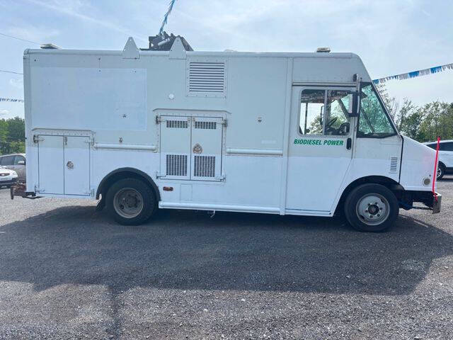 2016 Freightliner MT45 Chassis