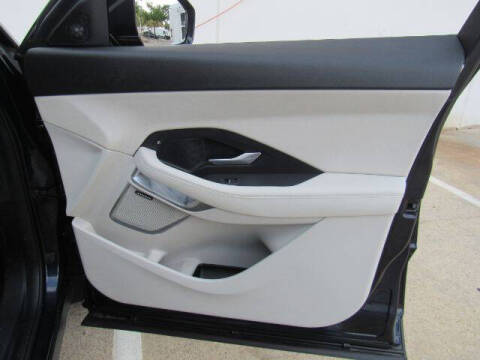 2022 Jaguar E-PACE P250 SE