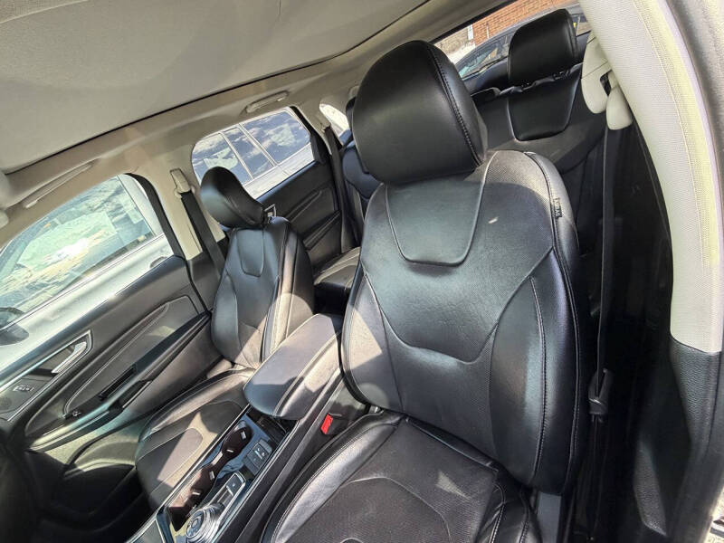 2019 Ford Edge Titanium