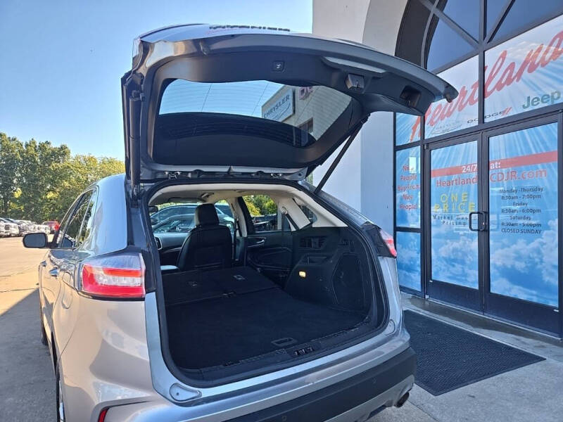 2022 Ford Edge Titanium