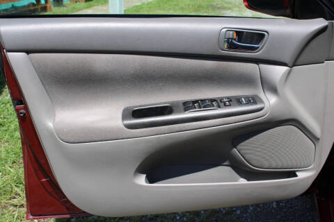 2005 Toyota Camry LE