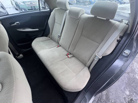 2013 Toyota Corolla LE